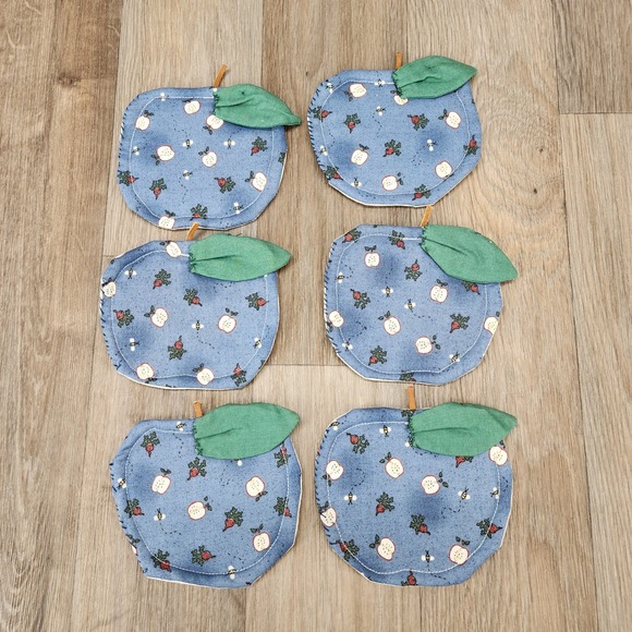 Vtg Handmade Apple Coasters Set of 6 Quilted‎ Fabric Fruit Print Kitchen Decor - Picture 1 of 9
